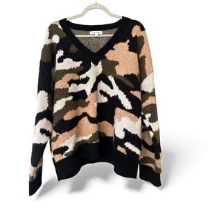 Newbury Kustom Women's Camouflage V-Neck Pullover Sweater Multicolor Large
